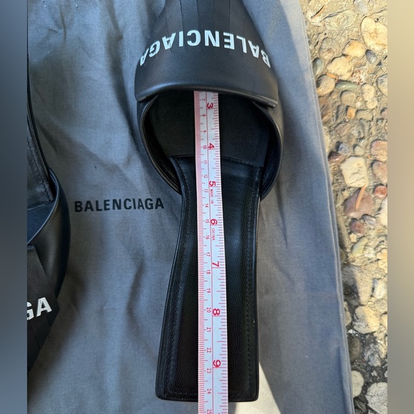 Balenciaga kitten heels size 36.5 worn once - Picture 2 of 6